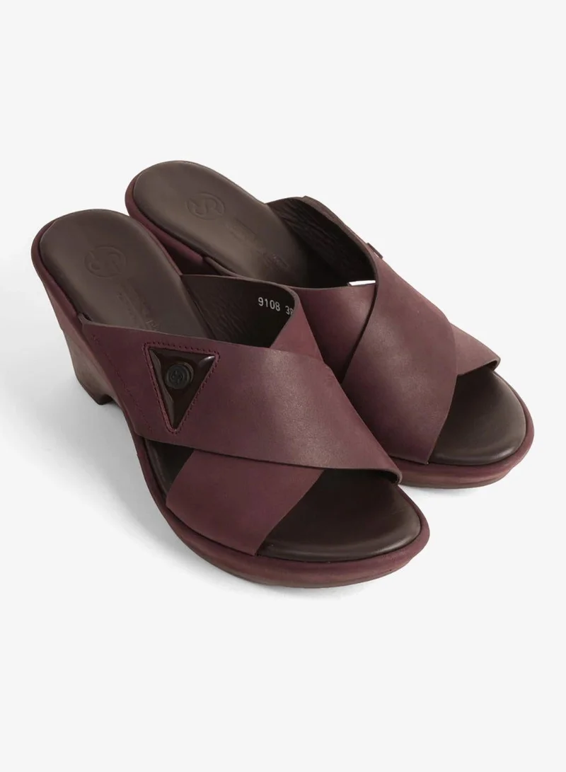 Comfort Plus COMFORT PLUS LEATHER CROSS-STRAP WOMENS SLIDE SANDALS BROWN
